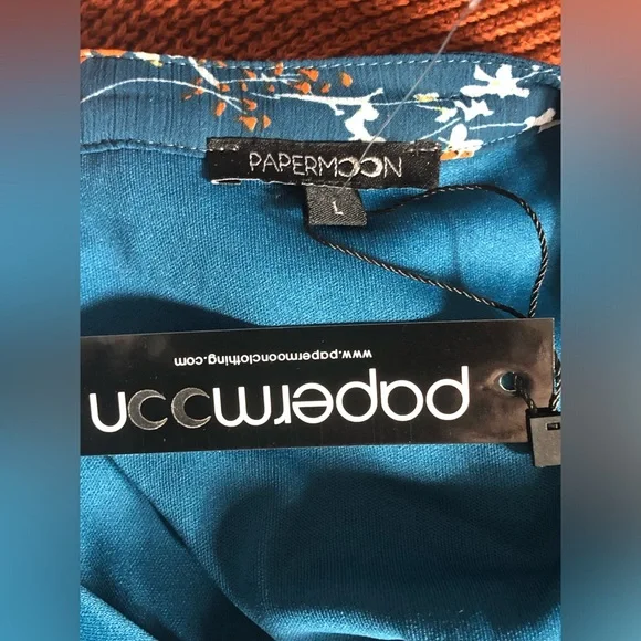 NWT Papermoon Annie Split Neck Blue Floral Blouse - Size L - Picture 3 of 4